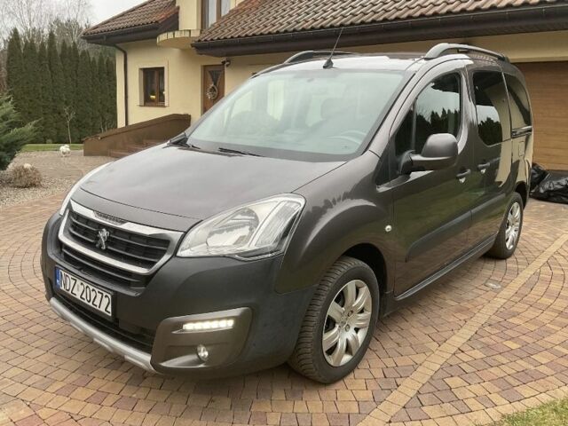 Серый Пежо Partner, объемом двигателя 1.6 л и пробегом 204 тыс. км за 5780 $, фото 1 на Automoto.ua