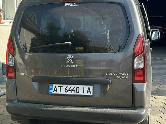 Серый Пежо Partner, объемом двигателя 1.56 л и пробегом 187 тыс. км за 10500 $, фото 1 на Automoto.ua