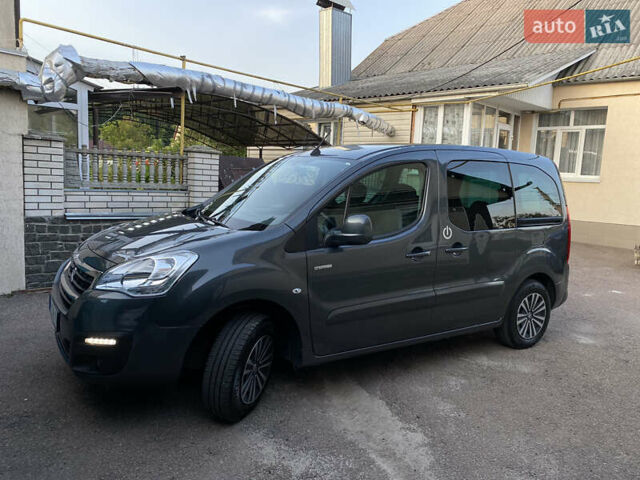 Сірий Пежо Partner, об'ємом двигуна 0 л та пробігом 53 тис. км за 10700 $, фото 1 на Automoto.ua