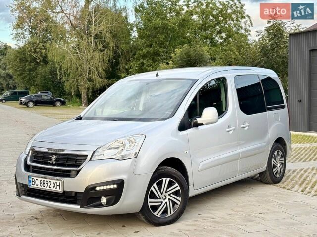 Сірий Пежо Partner, об'ємом двигуна 1.6 л та пробігом 187 тис. км за 11200 $, фото 1 на Automoto.ua