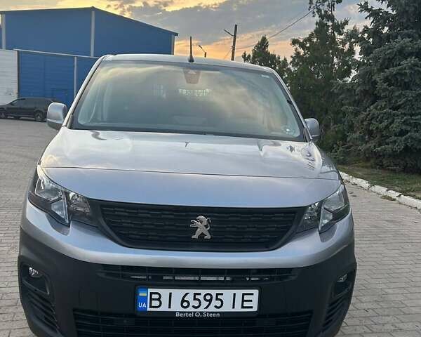 Серый Пежо Partner, объемом двигателя 1.5 л и пробегом 69 тыс. км за 16800 $, фото 1 на Automoto.ua