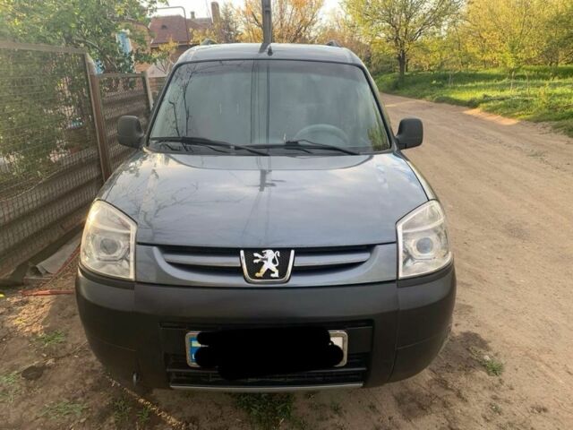 Серый Пежо Partner, объемом двигателя 1.9 л и пробегом 174 тыс. км за 5000 $, фото 1 на Automoto.ua