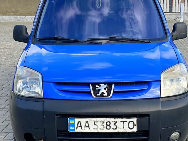 Синий Пежо Partner, объемом двигателя 1.4 л и пробегом 210 тыс. км за 2500 $, фото 1 на Automoto.ua