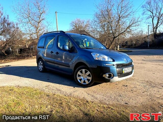 Синий Пежо Partner, объемом двигателя 1.6 л и пробегом 128 тыс. км за 9900 $, фото 1 на Automoto.ua