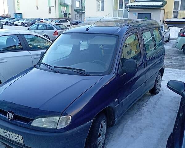 Синий Пежо Partner, объемом двигателя 1.9 л и пробегом 278 тыс. км за 2450 $, фото 1 на Automoto.ua