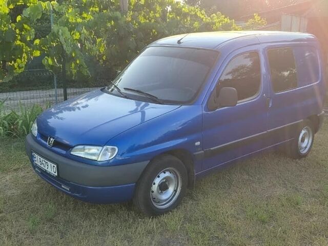Синий Пежо Partner, объемом двигателя 2 л и пробегом 747 тыс. км за 3500 $, фото 1 на Automoto.ua