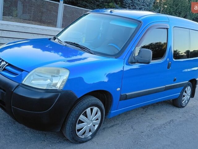 Синий Пежо Partner, объемом двигателя 1.4 л и пробегом 198 тыс. км за 3000 $, фото 1 на Automoto.ua