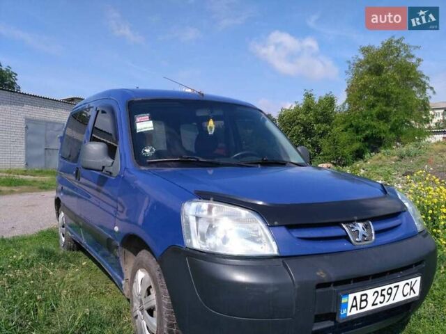 Синий Пежо Partner, объемом двигателя 2 л и пробегом 307 тыс. км за 3300 $, фото 1 на Automoto.ua