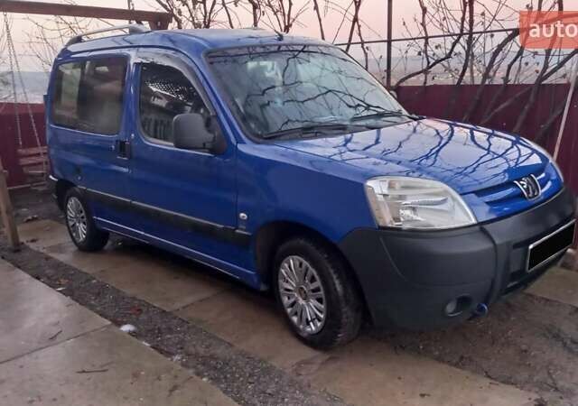 Синій Пежо Partner, об'ємом двигуна 1.6 л та пробігом 230 тис. км за 4650 $, фото 1 на Automoto.ua