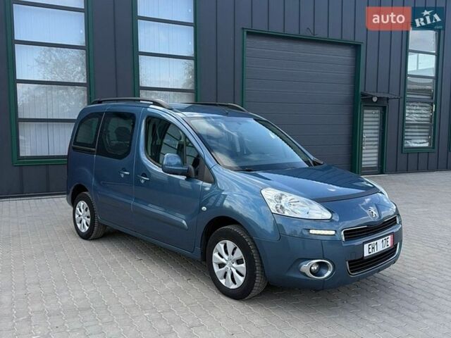Синий Пежо Partner, объемом двигателя 0 л и пробегом 260 тыс. км за 8300 $, фото 1 на Automoto.ua