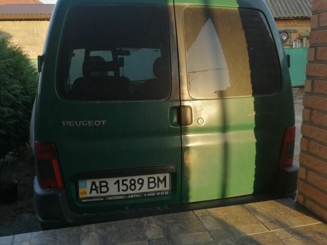 Зеленый Пежо Partner, объемом двигателя 2 л и пробегом 300 тыс. км за 1000 $, фото 1 на Automoto.ua