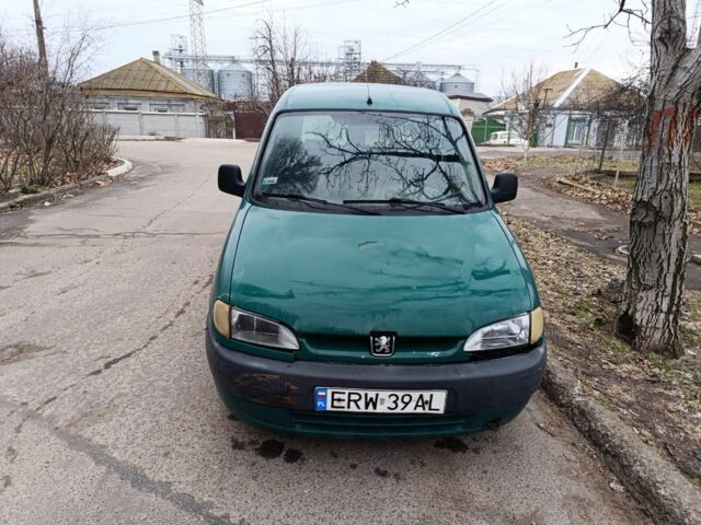 Зеленый Пежо Partner, объемом двигателя 1.9 л и пробегом 340 тыс. км за 1042 $, фото 1 на Automoto.ua