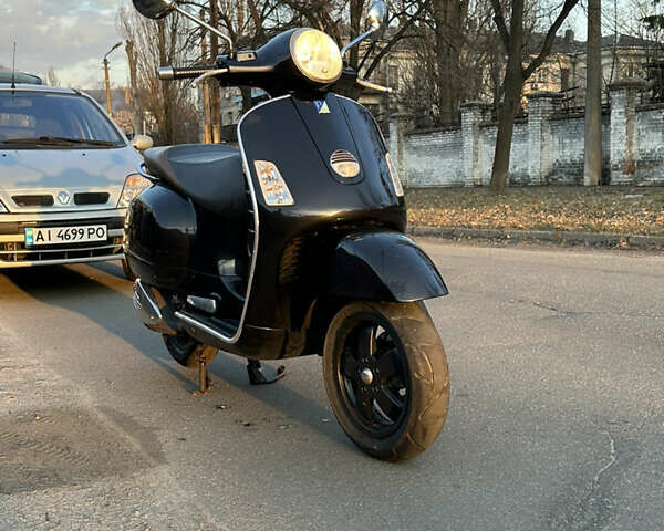 Черный Пиаджо Vespa, объемом двигателя 0.05 л и пробегом 30 тыс. км за 1650 $, фото 1 на Automoto.ua