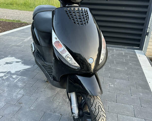 Пиаджо Zip, объемом двигателя 0.05 л и пробегом 24 тыс. км за 530 $, фото 1 на Automoto.ua
