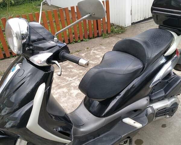 Чорний Піаджо Beverly 500, об'ємом двигуна 0 л та пробігом 14 тис. км за 1200 $, фото 1 на Automoto.ua
