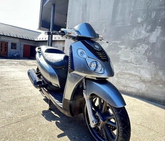 Піаджо Carnaby 200, об'ємом двигуна 0.2 л та пробігом 0 тис. км за 900 $, фото 1 на Automoto.ua