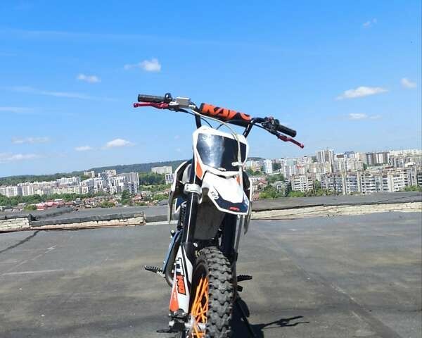 Белый Питбайк Кайо, объемом двигателя 0.14 л и пробегом 3 тыс. км за 830 $, фото 1 на Automoto.ua