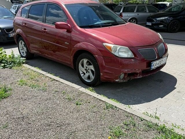 Красный Понтиак Вайб, объемом двигателя 1.8 л и пробегом 316 тыс. км за 3400 $, фото 1 на Automoto.ua