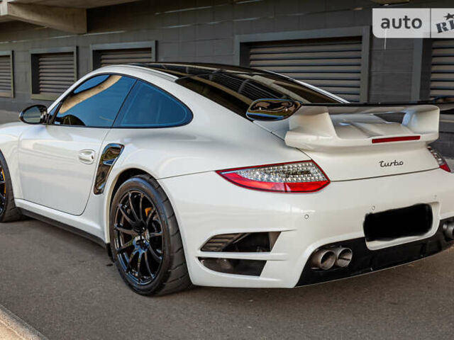 Белый Порше 911, объемом двигателя 3.6 л и пробегом 32 тыс. км за 99999 $, фото 1 на Automoto.ua