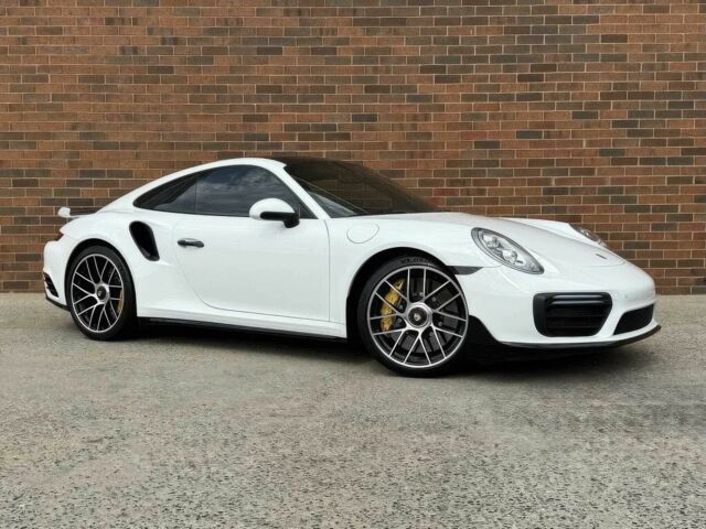 Порше 911 2019 в Черновцах на Automoto.ua Белый Порше 911, объемом двигателя 3.8 л и пробегом 36 тыс. км за 55000 $, фото 1 на Automoto.ua