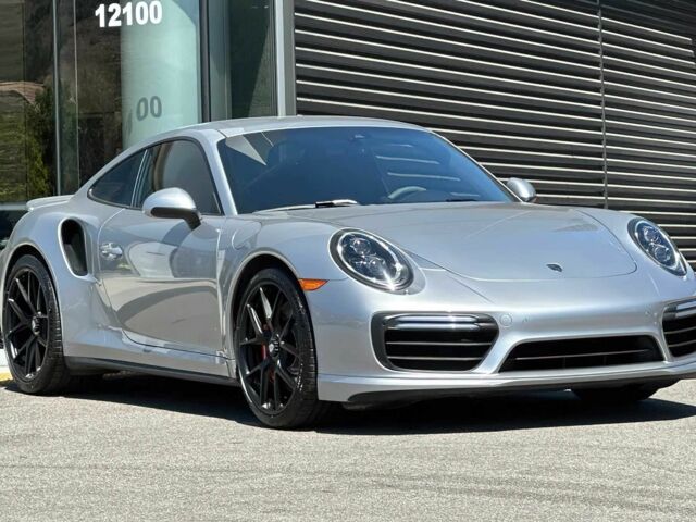 Серый Порше 911, объемом двигателя 3.8 л и пробегом 88 тыс. км за 78000 $, фото 1 на Automoto.ua