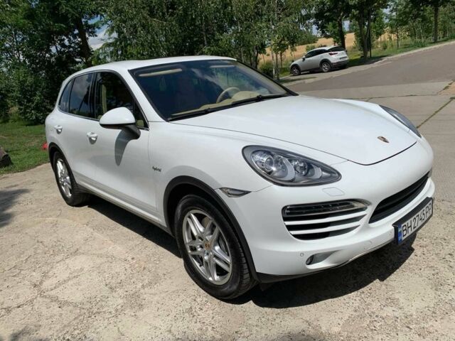 Белый Порше Кайене С Гибрид, объемом двигателя 3 л и пробегом 160 тыс. км за 19000 $, фото 1 на Automoto.ua