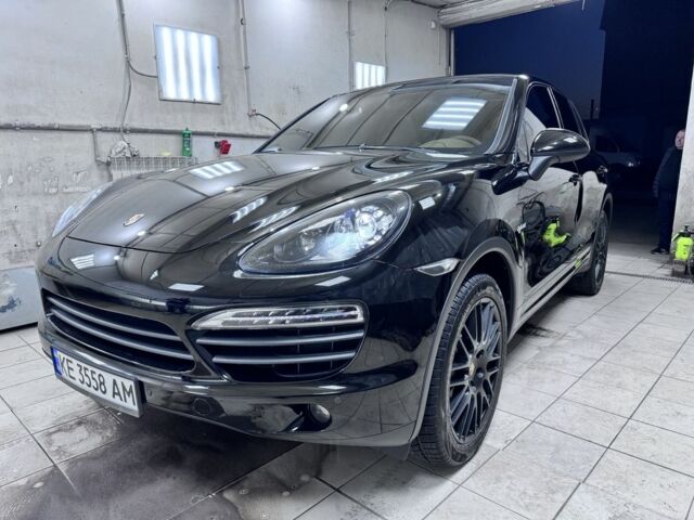 Черный Порше Кайене С Гибрид, объемом двигателя 3 л и пробегом 162 тыс. км за 20900 $, фото 1 на Automoto.ua