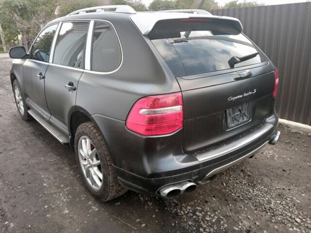 Черный Порше Каен Турбо С, объемом двигателя 4 л и пробегом 285 тыс. км за 6970 $, фото 1 на Automoto.ua