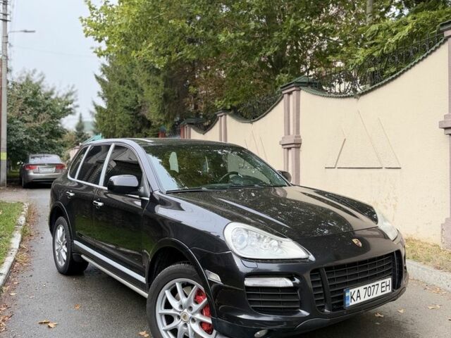 Черный Порше Каен Турбо, объемом двигателя 4.8 л и пробегом 302 тыс. км за 8500 $, фото 1 на Automoto.ua