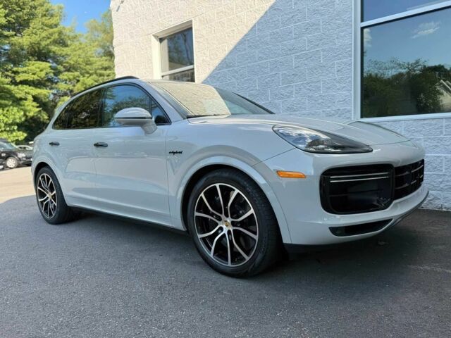 Білий Порше Cayenne, об'ємом двигуна 4 л та пробігом 33 тис. км за 26000 $, фото 1 на Automoto.ua