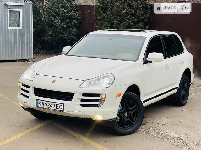 Білий Порше Cayenne, об'ємом двигуна 4.8 л та пробігом 163 тис. км за 11300 $, фото 1 на Automoto.ua