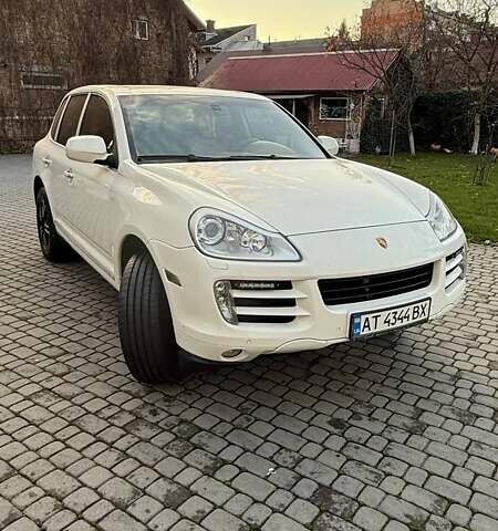 Білий Порше Cayenne, об'ємом двигуна 3.6 л та пробігом 169 тис. км за 13500 $, фото 1 на Automoto.ua