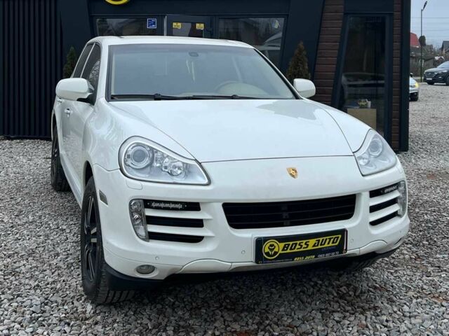 Білий Порше Cayenne, об'ємом двигуна 3.6 л та пробігом 169 тис. км за 13699 $, фото 1 на Automoto.ua