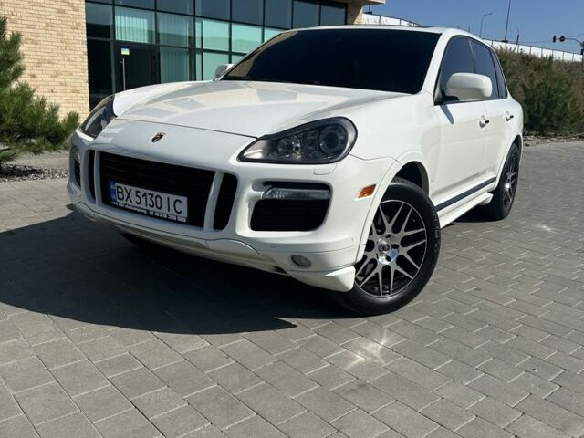 Білий Порше Cayenne, об'ємом двигуна 4.8 л та пробігом 314 тис. км за 9900 $, фото 1 на Automoto.ua