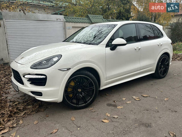 Білий Порше Cayenne, об'ємом двигуна 4.81 л та пробігом 194 тис. км за 21700 $, фото 1 на Automoto.ua