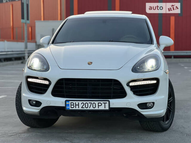 Білий Порше Cayenne, об'ємом двигуна 3.6 л та пробігом 230 тис. км за 19900 $, фото 1 на Automoto.ua