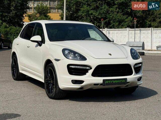 Білий Порше Cayenne, об'ємом двигуна 4.8 л та пробігом 194 тис. км за 14900 $, фото 1 на Automoto.ua