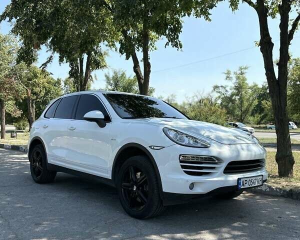 Білий Порше Cayenne, об'ємом двигуна 3 л та пробігом 198 тис. км за 22000 $, фото 1 на Automoto.ua