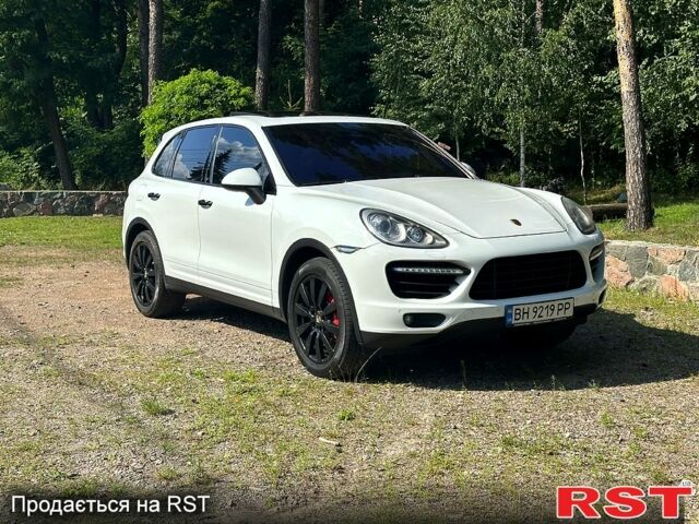 Білий Порше Cayenne, об'ємом двигуна 4.8 л та пробігом 194 тис. км за 16900 $, фото 1 на Automoto.ua