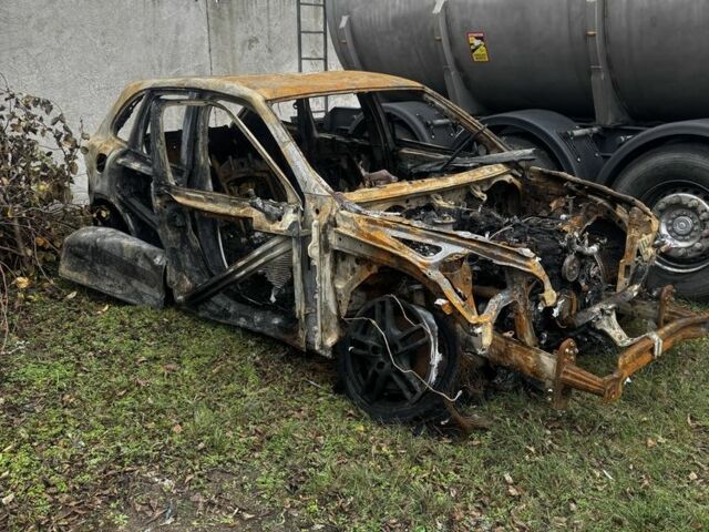 Білий Порше Cayenne, об'ємом двигуна 3 л та пробігом 250 тис. км за 2500 $, фото 1 на Automoto.ua