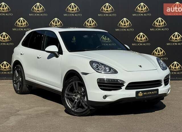 Белый Порше Каен, объемом двигателя 3 л и пробегом 238 тыс. км за 24500 $, фото 1 на Automoto.ua