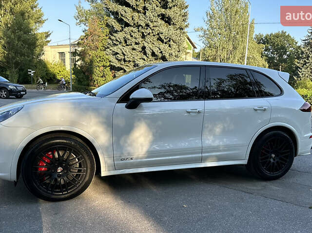 Білий Порше Cayenne, об'ємом двигуна 3.6 л та пробігом 132 тис. км за 34500 $, фото 1 на Automoto.ua