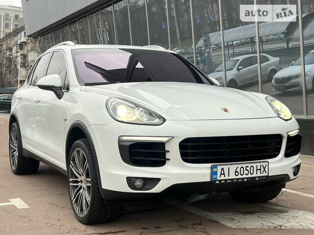 Білий Порше Cayenne, об'ємом двигуна 3 л та пробігом 185 тис. км за 30990 $, фото 1 на Automoto.ua