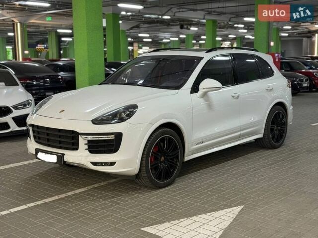 Белый Порше Каен, объемом двигателя 3.6 л и пробегом 57 тыс. км за 32500 $, фото 1 на Automoto.ua