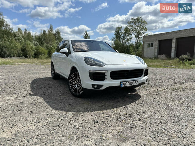 Білий Порше Cayenne, об'ємом двигуна 2.97 л та пробігом 166 тис. км за 36000 $, фото 1 на Automoto.ua