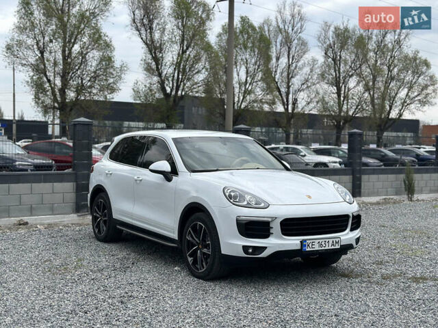 Белый Порше Каен, объемом двигателя 3.6 л и пробегом 95 тыс. км за 31700 $, фото 1 на Automoto.ua