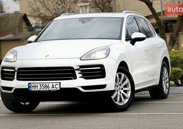 Белый Порше Каен, объемом двигателя 3 л и пробегом 137 тыс. км за 43000 $, фото 1 на Automoto.ua