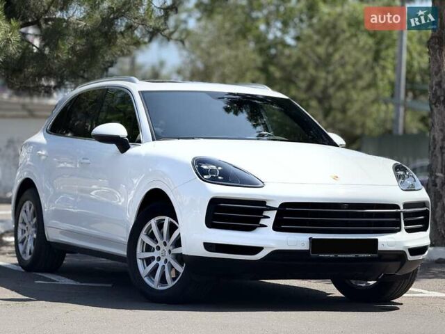 Білий Порше Cayenne, об'ємом двигуна 3 л та пробігом 137 тис. км за 43000 $, фото 1 на Automoto.ua