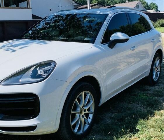 Білий Порше Cayenne, об'ємом двигуна 3 л та пробігом 80 тис. км за 50000 $, фото 1 на Automoto.ua