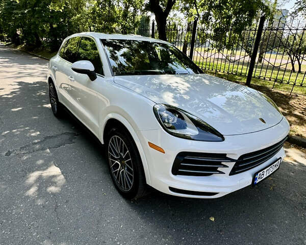 Порше Каен 2019 в Киеве на Automoto.ua Белый Порше Каен, объемом двигателя 3 л и пробегом 45 тыс. км за 62000 $, фото 1 на Automoto.ua